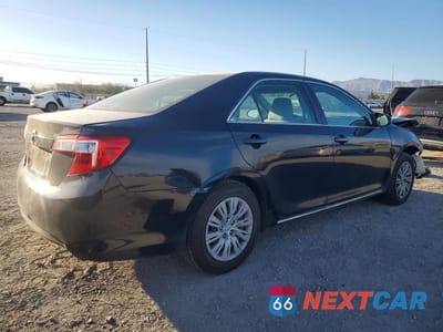 Trzecie zdjęcie samochodu z tyłu: 2012 TOYOTA CAMRY BASE VIN:4T4BF1FK4CR257439 - miniatura