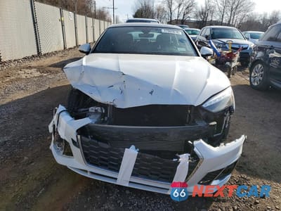 Piąte zdjęcie samochodu w środku: 2021 AUDI A5 PREMIUM PLUS 45 VIN:WAUFACF53MA025094 - miniatura