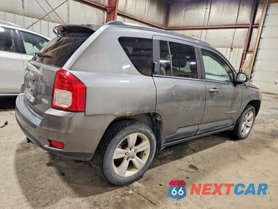 Trzecie zdjęcie samochodu z tyłu: 2011 JEEP COMPASS SPORT VIN:1J4NF1FBXBD263878 - miniatura