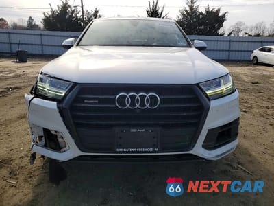 Piąte zdjęcie samochodu w środku: 2018 AUDI Q7 PRESTIGE VIN:WA1VAAF73JD048108 - miniatura