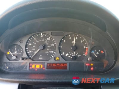 Zdjęcie 9 z 11 samochodu: 1999 BMW 323 I VIN:WBAAM3333XKC61542 - miniatura