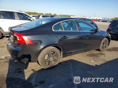 Trzecie zdjęcie samochodu z tyłu: 2013 VOLVO S60 T5 VIN:YV1612FH1D2170792 - miniatura