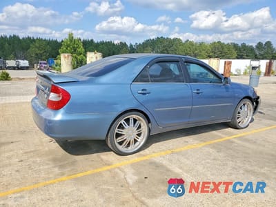 Trzecie zdjęcie samochodu z tyłu: 2002 TOYOTA CAMRY XLE V6 VIN:4T1BF30K32U537141 - miniatura