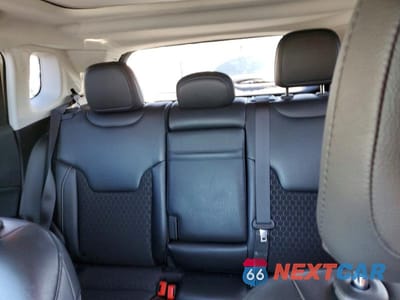 Zdjęcie 10 z 12 samochodu: 2019 JEEP COMPASS LATITUDE VIN:3C4NJDBB9KT835738 - miniatura