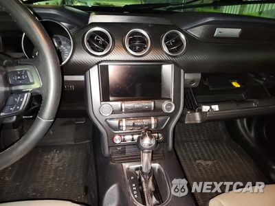 Zdjęcie 8 z 13 samochodu: 2022 FORD MUSTANG VIN:1FA6P8TH9N5127142 - miniatura