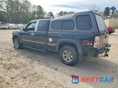 Drugie zdjęcie samochodu z przodu: 2001 CHEVROLET SILVERADO K1500 VIN:2GCEK19TX11333704 - miniatura