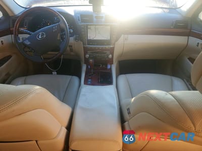 Zdjęcie 8 z 12 samochodu: 2012 LEXUS LS 460 BASE VIN:JTHBL5EF6C5112897 - miniatura