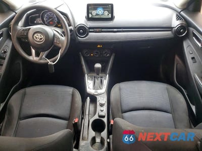 Zdjęcie 8 z 12 samochodu: 2017 TOYOTA YARIS IA BASE VIN:3MYDLBYV4HY160549 - miniatura