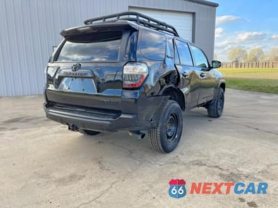 Czwarte zdjęcie samochodu z boku: 2023 TOYOTA 4RUNNER TRD PRO VIN:JTELU5JR1P6185867 - miniatura