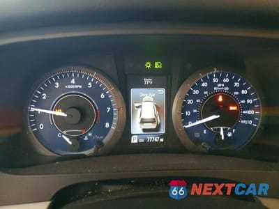 Zdjęcie 9 z 12 samochodu: 2018 TOYOTA SIENNA XLE 8-PASSENGER VIN:5TDYZ3DC0JS913855 - miniatura