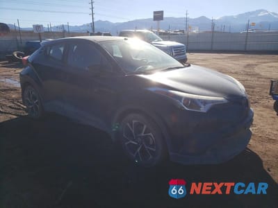 Czwarte zdjęcie samochodu z boku: 2018 TOYOTA C-HR XLE VIN:NMTKHMBX9JR022160 - miniatura