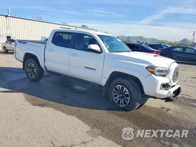 Czwarte zdjęcie samochodu z boku: 2023 TOYOTA TACOMA TRD SPORT VIN:3TMCZ5ANXPM640220 - miniatura