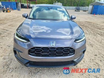 Piąte zdjęcie samochodu w środku: 2024 HONDA HR-V LX VIN:3CZRZ1H30RM715107 - miniatura