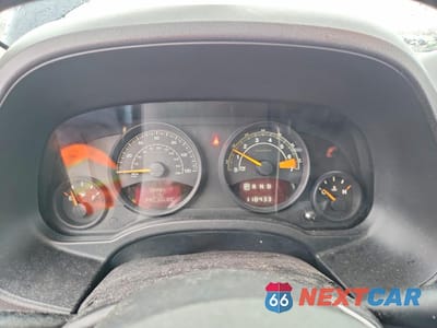 Zdjęcie 9 z 12 samochodu: 2014 JEEP PATRIOT LATITUDE VIN:1C4NJPFB9ED690609 - miniatura