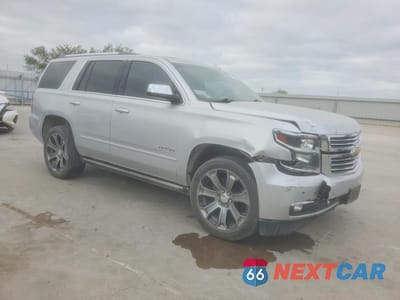 Czwarte zdjęcie samochodu z boku: 2017 CHEVROLET TAHOE C1500 PREMIER VIN:1GNSCCKC3HR117496 - miniatura