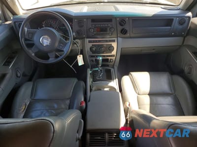 Zdjęcie 8 z 13 samochodu: 2007 JEEP COMMANDER VIN:1J8HH48K47C520955 - miniatura