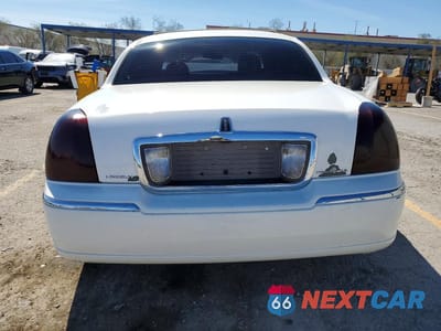 Zdjęcie 6 z 14 samochodu: 2009 LINCOLN TOWN CAR SIGNATURE LIMITED VIN:2LNHM82V89X629384 - miniatura