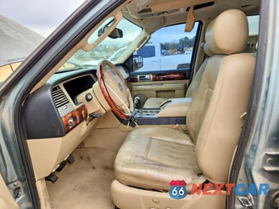 Zdjęcie 7 z 13 samochodu: 2005 LINCOLN NAVIGATOR VIN:5LMFU27585LJ19201 - miniatura
