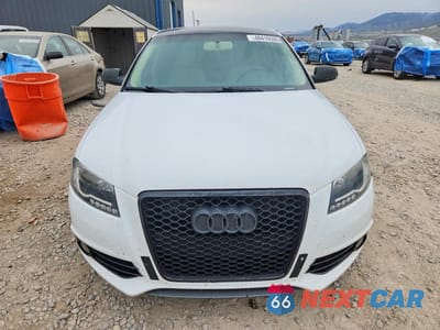 Piąte zdjęcie samochodu w środku: 2011 AUDI A3 PREMIUM VIN:WAUBJBFM5BA057042 - miniatura