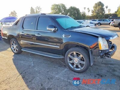 Czwarte zdjęcie samochodu z boku: 2013 CADILLAC ESCALADE EXT LUXURY VIN:3GYT4MEF6DG187035 - miniatura
