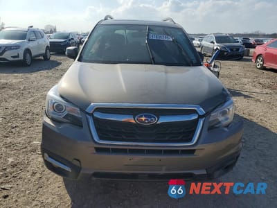Piąte zdjęcie samochodu w środku: 2017 SUBARU FORESTER 2.5I TOURING VIN:JF2SJATC5HH482111 - miniatura