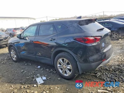 Drugie zdjęcie samochodu z przodu: 2019 CHEVROLET BLAZER 1LT VIN:3GNKBBRA4KS662872 - miniatura