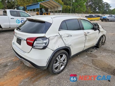 Trzecie zdjęcie samochodu z tyłu: 2020 MERCEDES-BENZ GLA 250 VIN:WDCTG4EB1LU025183 - miniatura