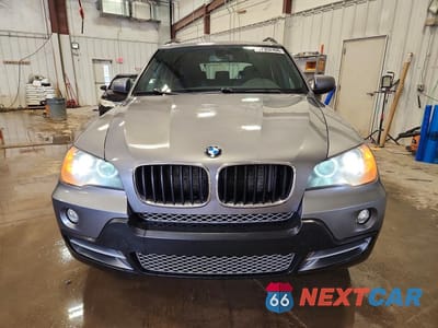 Piąte zdjęcie samochodu w środku: 2008 BMW X5 3.0I VIN:5UXFE435X8L004091 - miniatura