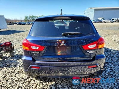 Zdjęcie 6 z 13 samochodu: 2011 MITSUBISHI OUTLANDER SPORT SE VIN:JA4AR4AU0BZ009762 - miniatura