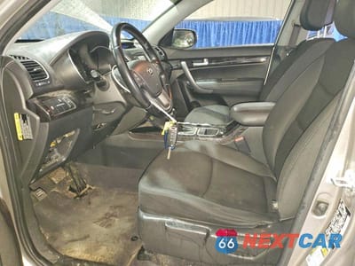 Zdjęcie 7 z 13 samochodu: 2014 KIA SORENTO LX VIN:5XYKTDA67EG468335 - miniatura