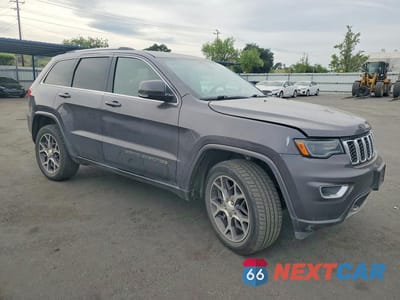 Czwarte zdjęcie samochodu z boku: 2018 JEEP GRAND CHEROKEE LIMITED VIN:1C4RJFBG1JC251806 - miniatura