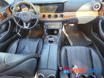 Zdjęcie 8 z 11 samochodu: 2017 MERCEDES-BENZ E 300 VIN:WDDZF4JB3HA115460 - miniatura