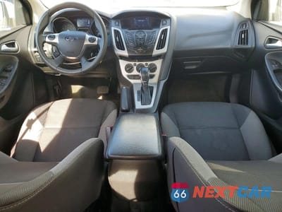 Zdjęcie 8 z 12 samochodu: 2014 FORD FOCUS SE VIN:1FADP3F21EL362986 - miniatura