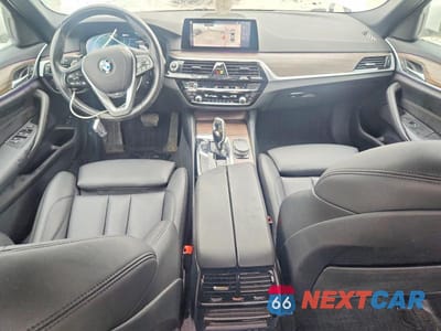Zdjęcie 8 z 12 samochodu: 2020 BMW 530E VIN:WBAJA9C02LCE37163 - miniatura