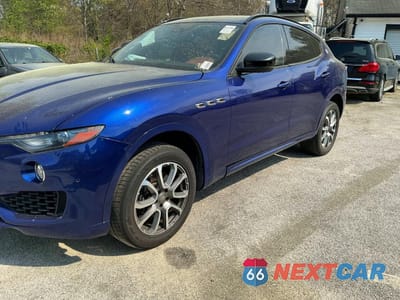 Drugie zdjęcie samochodu z przodu: 2018 MASERATI LEVANTE LUXURY VIN:ZN661XUL6JX304431 - miniatura