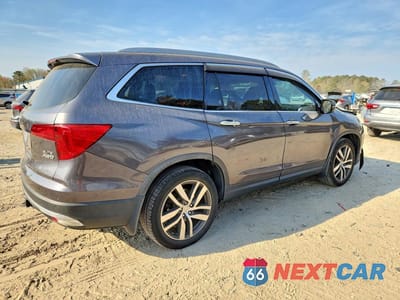 Trzecie zdjęcie samochodu z tyłu: 2017 HONDA PILOT ELITE VIN:5FNYF6H08HB092870 - miniatura