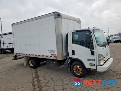 Czwarte zdjęcie samochodu z boku: 2014 ISUZU NPR BOX TRUCK VIN:JALB4W171E7400996 - miniatura
