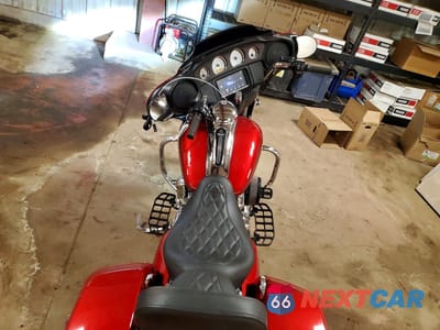 Zdjęcie 6 z 9 samochodu: 2018 HARLEY-DAVIDSON FLHX STREET GLIDE VIN:1HD1KBC15JB671182 - miniatura