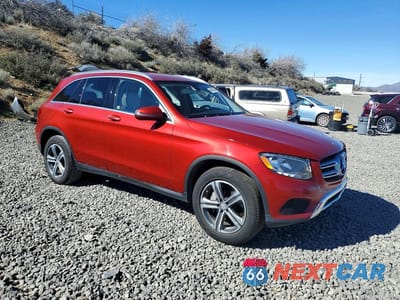Czwarte zdjęcie samochodu z boku: 2016 MERCEDES-BENZ GLC 300 4MATIC VIN:WDC0G4KBXGF016791 - miniatura