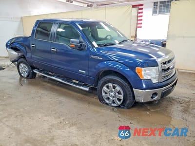 Czwarte zdjęcie samochodu z boku: 2013 FORD F150 SUPERCREW VIN:1FTFW1CT0DFA58634 - miniatura