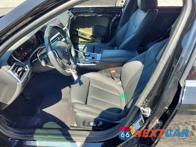Zdjęcie 7 z 13 samochodu: 2019 BMW 330XI VIN:WBA5R7C51KAJ81504 - miniatura