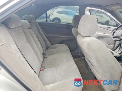 Zdjęcie 10 z 12 samochodu: 2003 TOYOTA CAMRY LE VIN:4T1BE32K23U786788 - miniatura