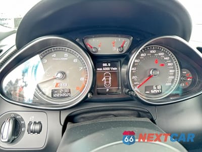 Zdjęcie 8 z 10 samochodu: 2014 AUDI R8 4.2 QUATTRO VIN:WUASUAFG2EN000926 - miniatura