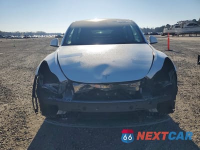 Piąte zdjęcie samochodu w środku: 2023 TESLA MODEL Y VIN:7SAYGDEE4PA139375 - miniatura