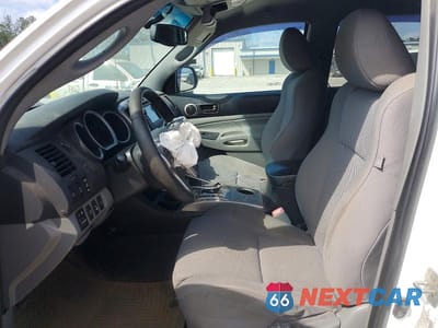 Zdjęcie 7 z 12 samochodu: 2013 TOYOTA TACOMA V6 VIN:3TMLU4EN4DM133876 - miniatura