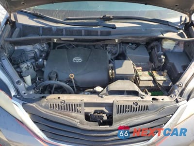 Zdjęcie 12 z 12 samochodu: 2017 TOYOTA SIENNA XLE 8-PASSENGER VIN:5TDYZ3DC2HS864068 - miniatura