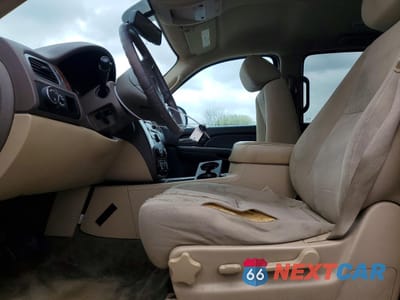 Zdjęcie 7 z 13 samochodu: 2012 CHEVROLET SUBURBAN C1500 LS VIN:1GNSCHE05CR250056 - miniatura