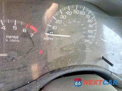Zdjęcie 9 z 12 samochodu: 2003 CHEVROLET MALIBU VIN:1G1ND52J03M705805 - miniatura