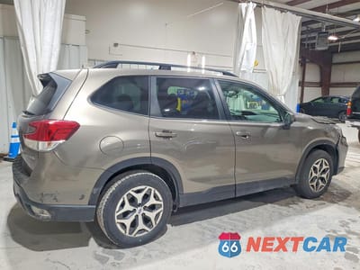 Trzecie zdjęcie samochodu z tyłu: 2020 SUBARU FORESTER PREMIUM VIN:JF2SKAJC0LH554714 - miniatura