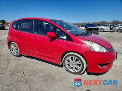 Czwarte zdjęcie samochodu z boku: 2009 HONDA FIT SPORT VIN:JHMGE88429S066023 - miniatura